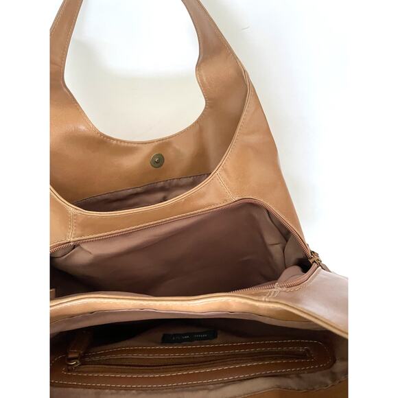 Nine West Vintage Shoulder Bag Tan 15"x10" - Picture 8 of 9